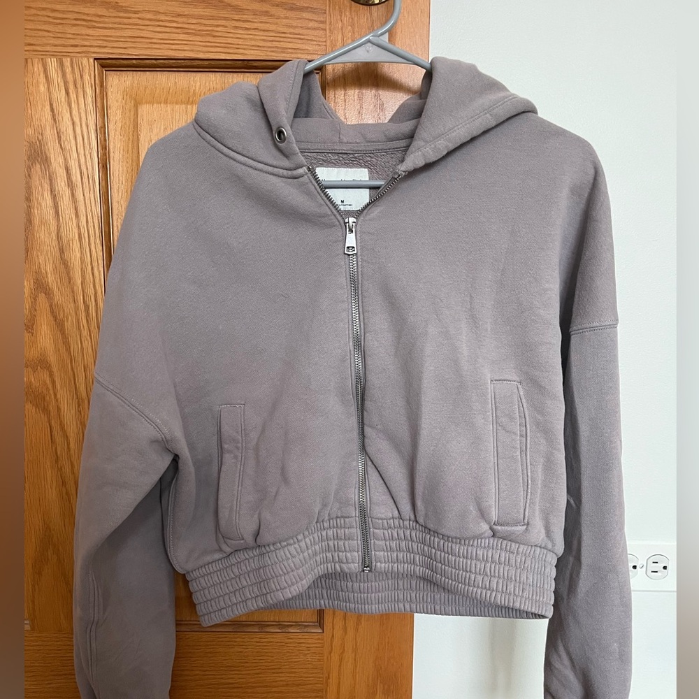 Abercrombie & Fitch Cropped Zip-Up Sweatshirt